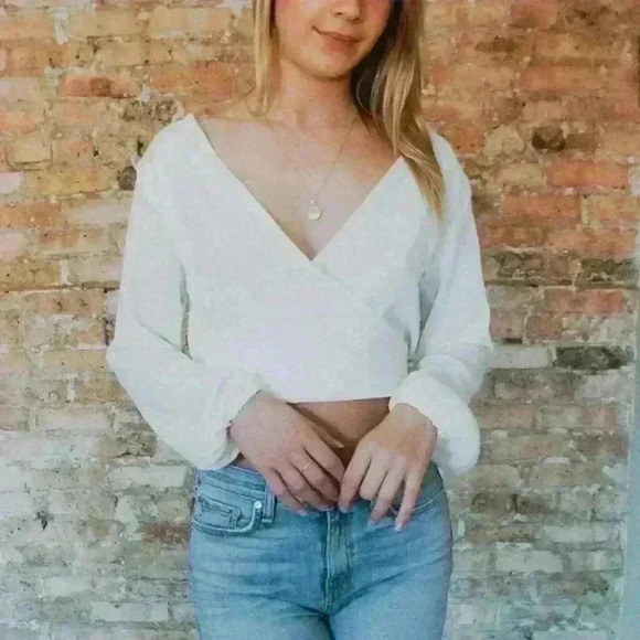 Deep V-Neck Wrap Crop Top - Picture 3 of 3